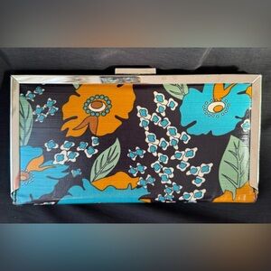 Vintage Women’s Vinyl Clutch Wallet
